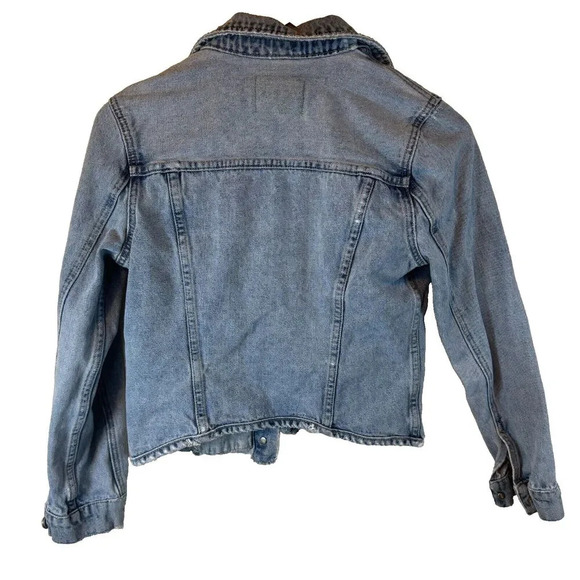 Blank NYC Distressed Cropped Raw Hem Light Denim Jacket Size Small - Picture 6 of 7